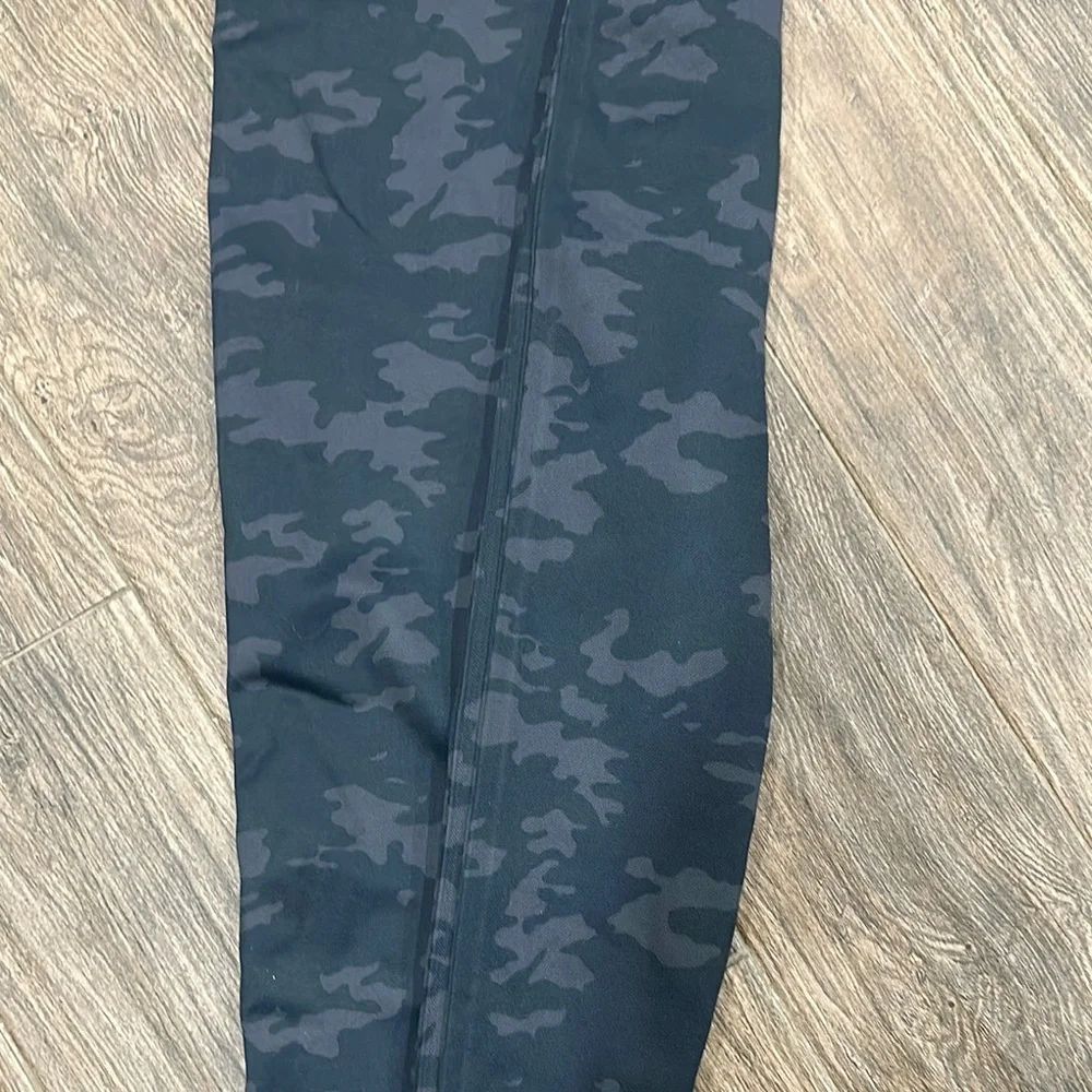 SPANX Black and Gray Leggings High-Waisted Seamless Fit
